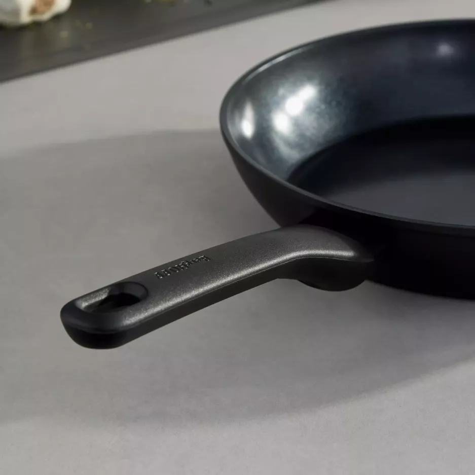 Patelnia z powłoką nieprzywierającą BERGHOFF HELIX 28 cm