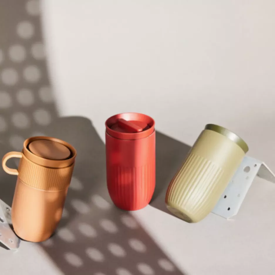 Kubek termiczny SAGAFORM TOVA 320 ml ciemno czerwony stal nierdzewna