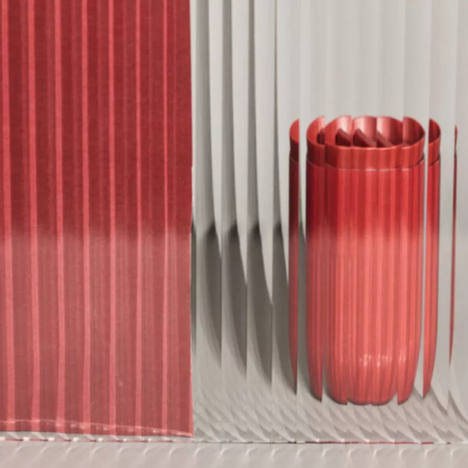 Kubek termiczny SAGAFORM TOVA 320 ml ciemno czerwony stal nierdzewna