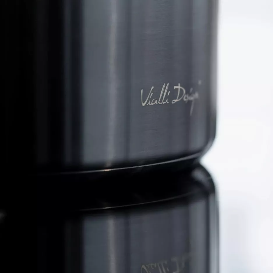 Czajnik z gwizdkiem VIALLI DESIGN DIAMANTE 1,5l grafitowy matowy