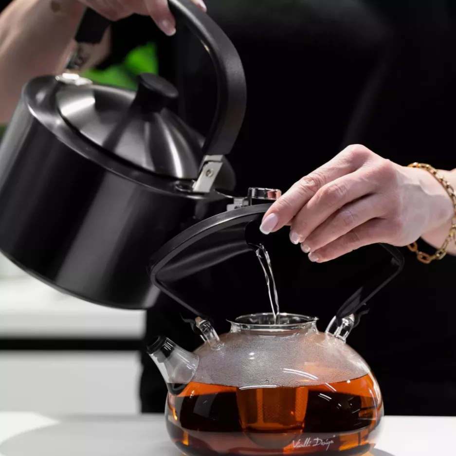 Czajnik z gwizdkiem VIALLI DESIGN DIAMANTE 1,5l grafitowy matowy