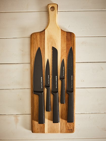 Zestaw noży i deska do krojenia